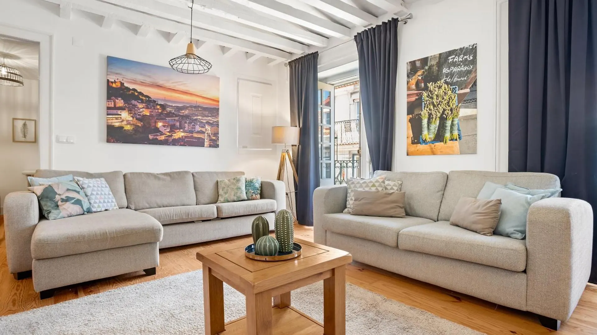 Spacious & Luxurious Penthouse In The Heart Of Lisboa