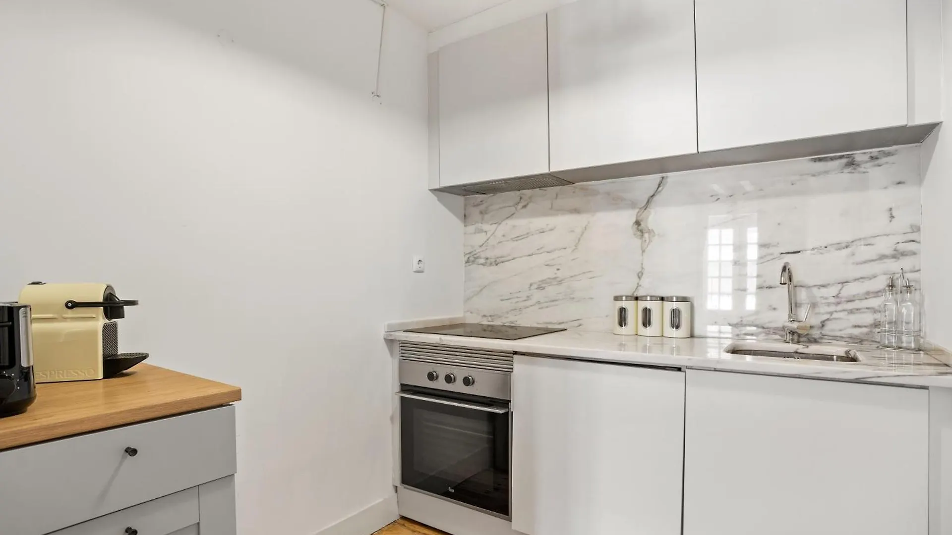 Spacious & Luxurious Penthouse In The Heart Of Lisboa