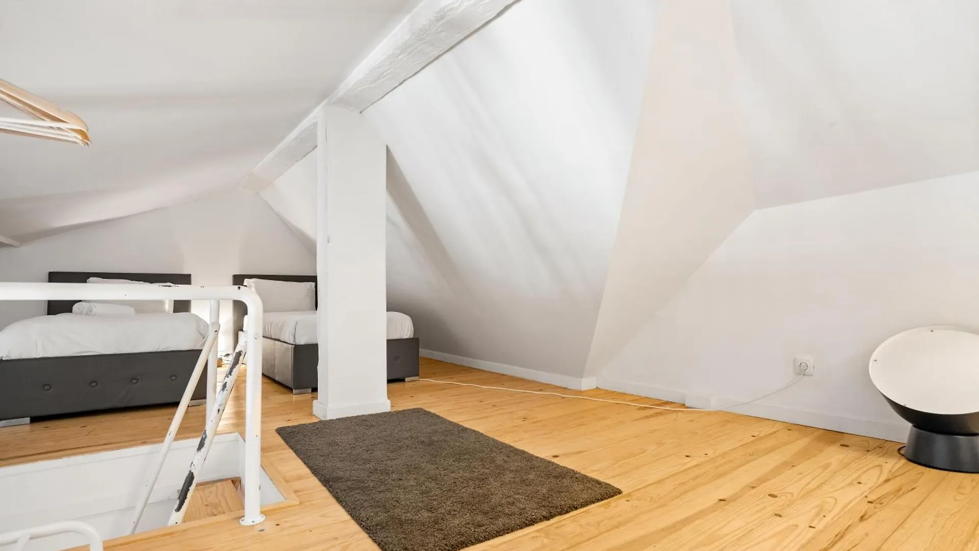 Spacious & Luxurious Penthouse In The Heart Of Lisboa