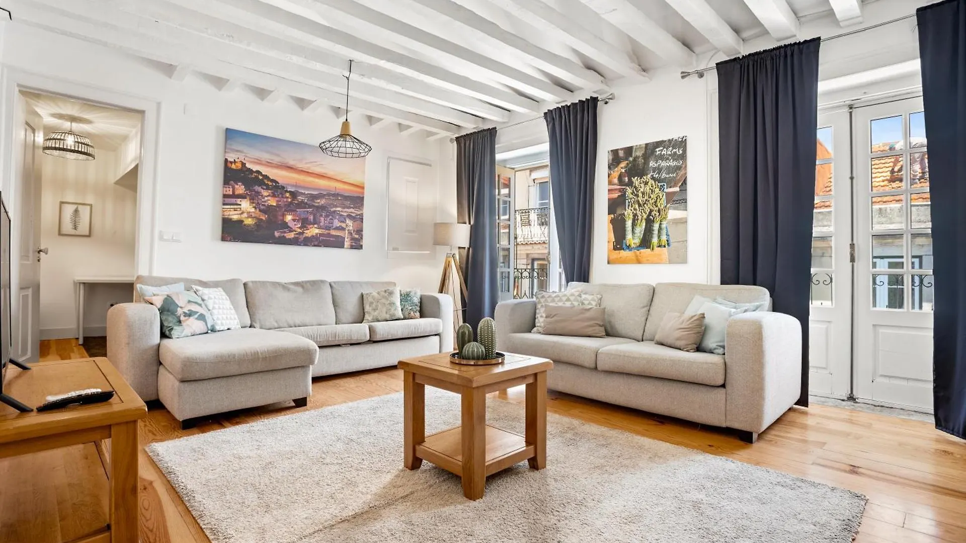 Spacious & Luxurious Penthouse In The Heart Of Lisbon Apartment