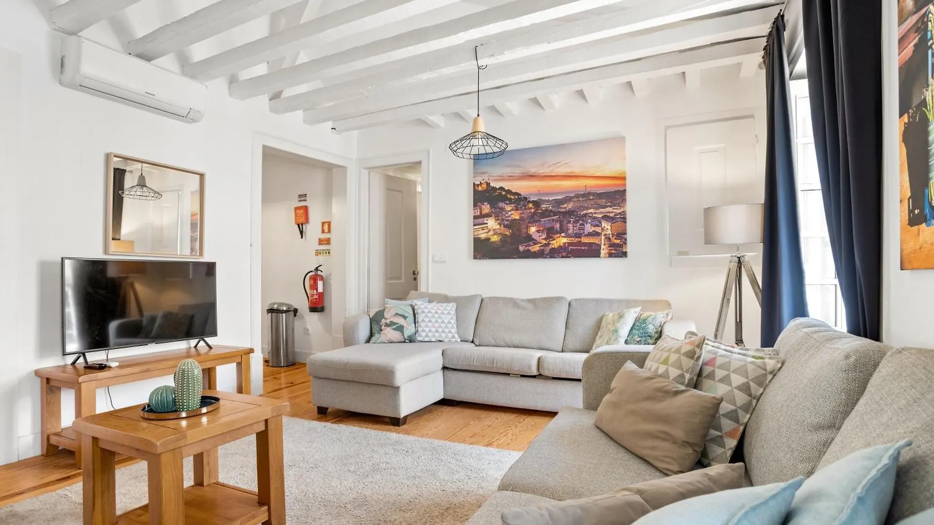 Apartment Spacious & Luxurious Penthouse In The Heart Of Lisbon